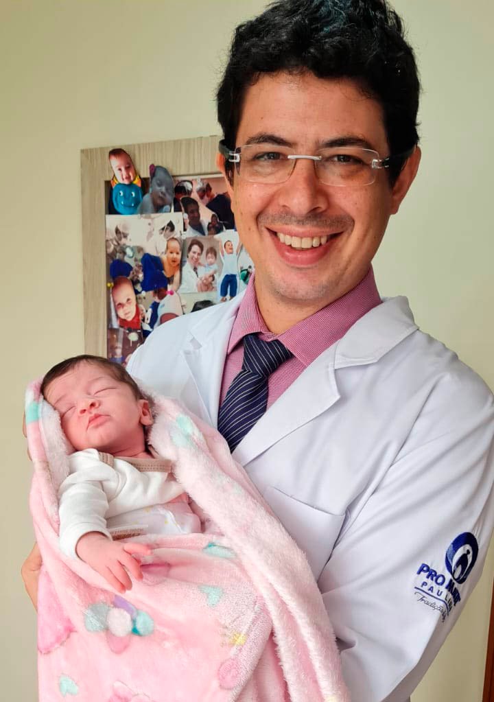 dr-alberto-d-auria_sobre-1 dr-alberto-d-auria_sobre-1